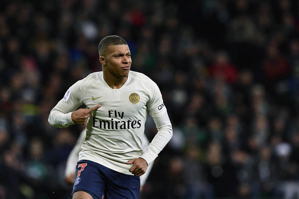 文班亚马27分18板5帽领跑马刺五连胜未来中锋新标杆